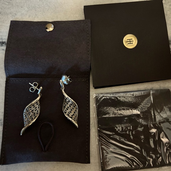 John Hardy Earrings - Picture 2 of 3